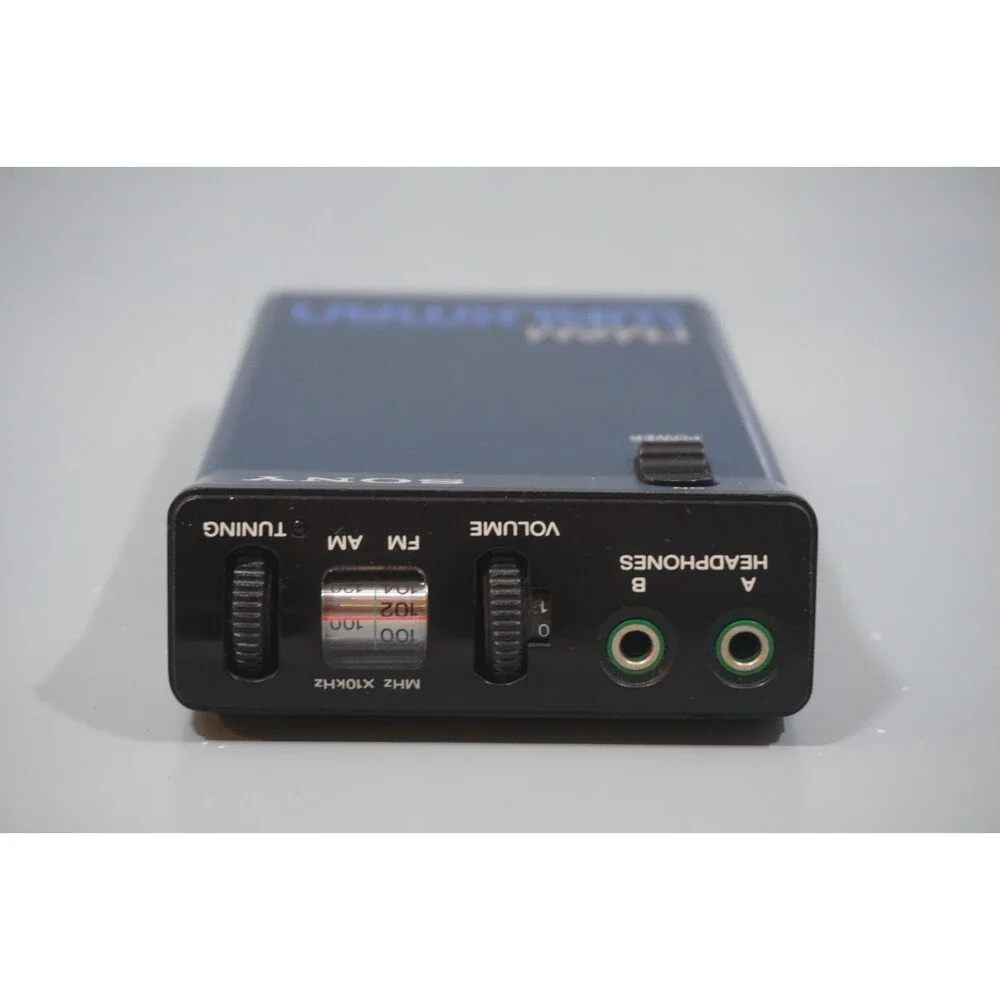 Sony FM/AM Radio Walkman SRF-33W Dark Blue Tested & Working